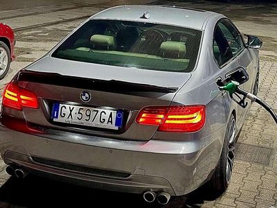 Usata BMW 318 143 CV (105 kW) 2010 Grigio Coupé