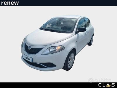 Usata Lancia Ypsilon Gold 95 CV (69 kW) 2016 Bianco Utilitaria
