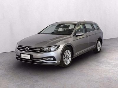 Usata VW Passat Business 122 CV (89 kW) 2021 Pyrit silver metallizzato Station wagon