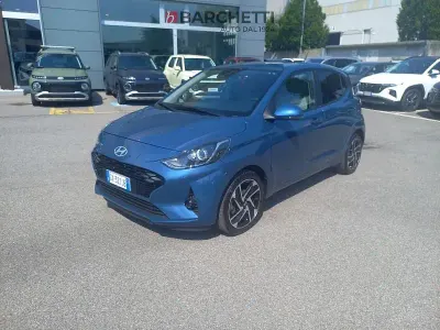 Usata Hyundai i10 Prime 63 CV (46 kW) 2024 Blu Utilitaria