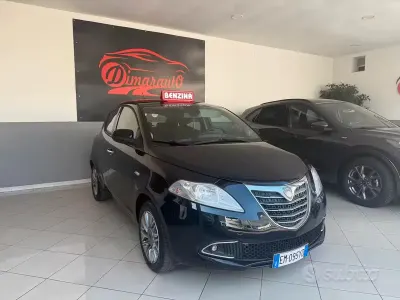 Usata Lancia Ypsilon 69 CV (50 kW) 2012 Nero Utilitaria
