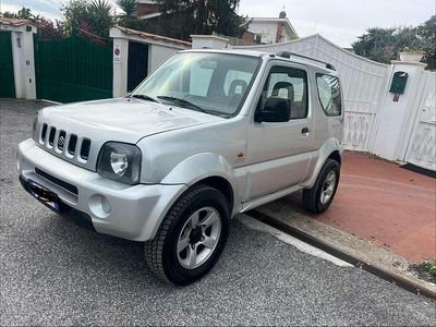 Usata Suzuki Jimny 82 CV (60 kW) 2001 Argento SUV