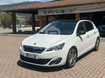 Usata Peugeot 308 GT-line 120 CV (88 kW) 2015 Bianco Utilitaria