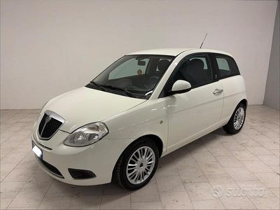 Usata Lancia Ypsilon 69 CV (50 kW) 2010 Bianco Utilitaria