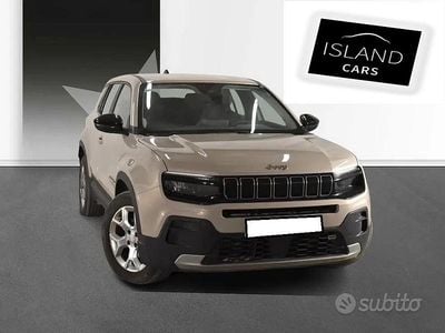 Usata Jeep Avenger Altitude 101 CV (74 kW) 2023 Beige SUV