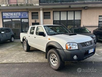 Usata Nissan Navara 190 CV (139 kW) 2012 Bianco Pick-up