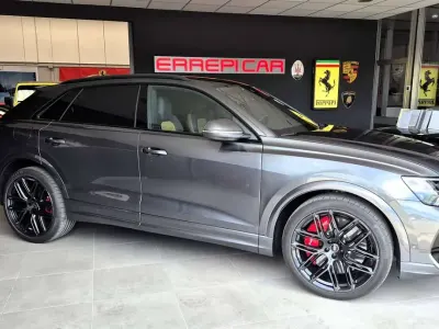 Usata Audi Q8 Performance 640 CV (470 kW) 2024 Grigio daytona perlato SUV