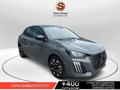 Usata Peugeot 208 Allure 101 CV (74 kW) 2025 Grigio Utilitaria