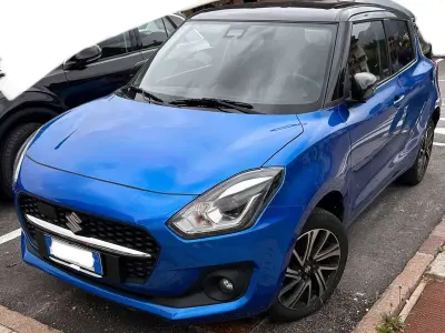 Usata Suzuki Swift 83 CV (61 kW) 2022 Blu/azzurro Utilitaria