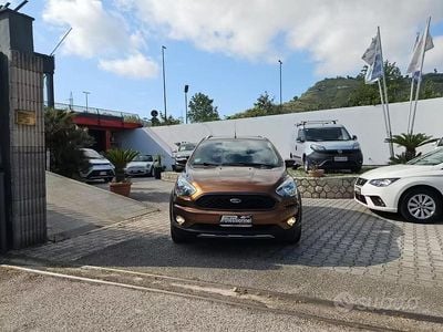 Usata Ford Ka Active 86 CV (63 kW) 2018 Arancione Berlina