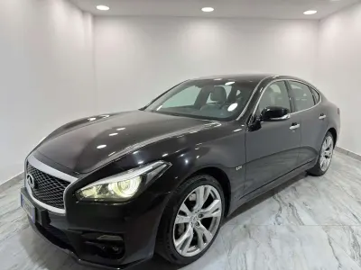Usata Infiniti Q70 Premium Executive 170 CV (125 kW) 2015 Nero Berlina