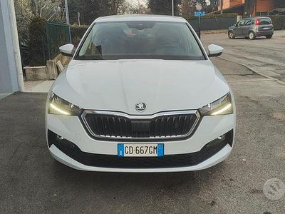 Usata Skoda Scala Ambition 110 CV (80 kW) 2020 Bianco Utilitaria