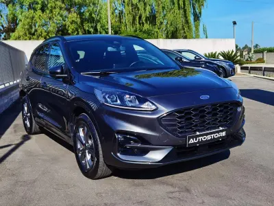 Usata Ford Kuga ST-Line 152 CV (111 kW) 2022 Grigio SUV
