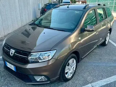 Usata Dacia Logan MCV Lauréate 90 CV (66 kW) 2017 Marrone Station wagon