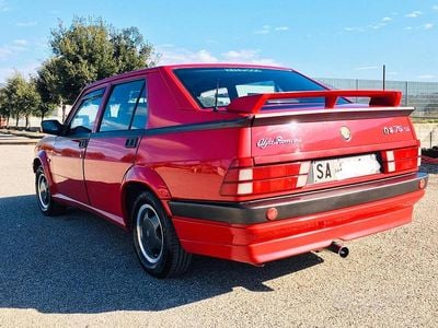 Käytetty Alfa Romeo 75 110 HP (80 kW) 1989 Punainen Sedan