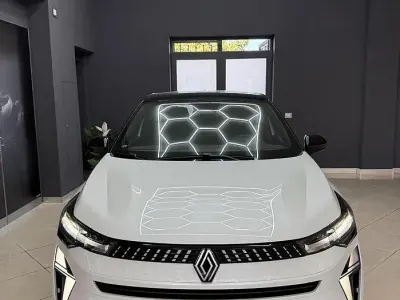 Usata Renault Captur Techno 116 CV (85 kW) 2025 Bianco SUV