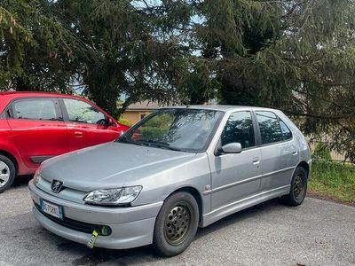 usata Peugeot 306 1.4 benzina 75cv 55kw neopatentat