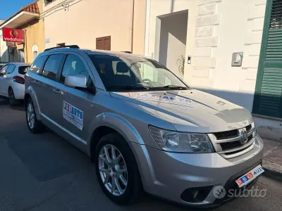 Usata Fiat Freemont 170 CV (125 kW) 2013 Grigio SUV