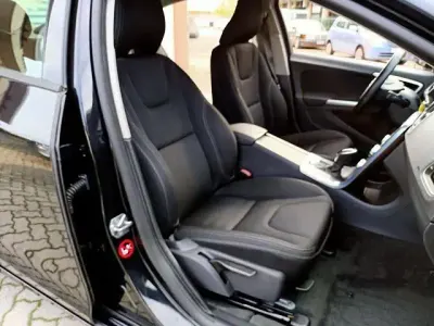 Usata Volvo S60 Kinetic 116 CV (85 kW) 2015 Berlina