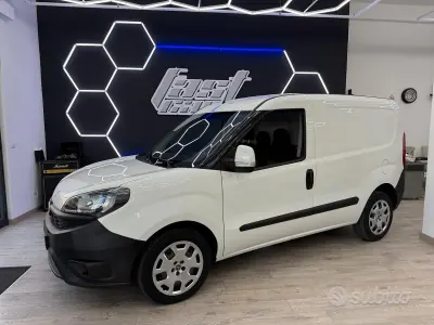 Usata Fiat Doblò 120 CV (88 kW) 2019 Bianco Monovolume