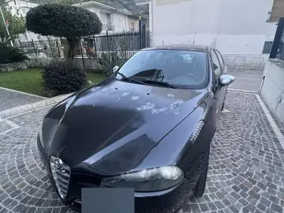 Usata Alfa Romeo 147 150 CV (110 kW) 2007 Nero Utilitaria