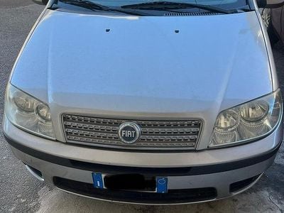 Usata Fiat Punto 69 CV (50 kW) 2005 Grigio Utilitaria