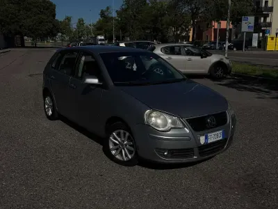 Usata VW Polo Comfortline 69 CV (50 kW) 2008 Grigio Utilitaria