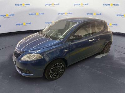Usata Lancia Ypsilon Gold 69 CV (50 kW) 2024 Blu Utilitaria