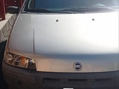 Usata Fiat Punto 2000 Grigio Berlina