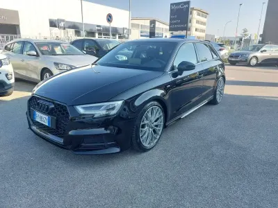 Usata Audi A3 S-Line 116 CV (85 kW) 2019 Nero Berlina
