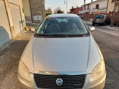 Usata Fiat Croma 150 CV (110 kW) 2008 Grigio Station wagon