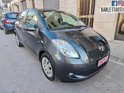 Usata Toyota Yaris 90 CV (66 kW) 2008 Grigio Utilitaria