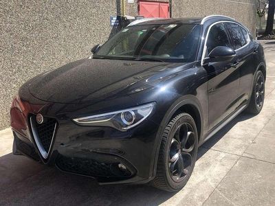 Usata Alfa Romeo Stelvio Executive 209 CV (153 kW) 2018 Nero SUV