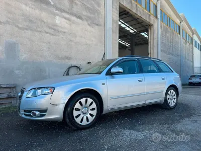Usata Audi A4 140 CV (102 kW) 2005 Grigio Station wagon