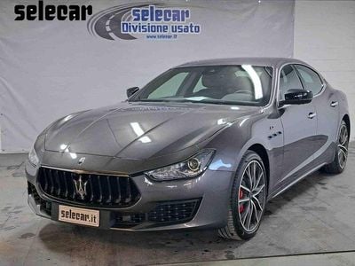 Usata Maserati Ghibli GT 330 CV (242 kW) 2024 N5j grigio quantum Berlina