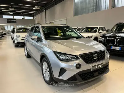 Usata Seat Arona Style 95 CV (69 kW) 2023 Argento SUV