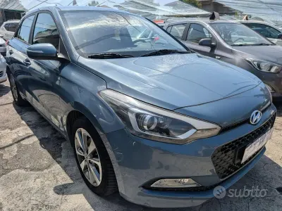 Usata Hyundai i20 Comfort 84 CV (61 kW) 2017 Grigio Berlina