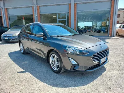 Usata Ford Focus ST-Line 120 CV (88 kW) 2020 Grigio Station wagon