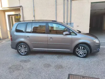 Usata VW Touran 105 CV (77 kW) 2007 Grigio Monovolume