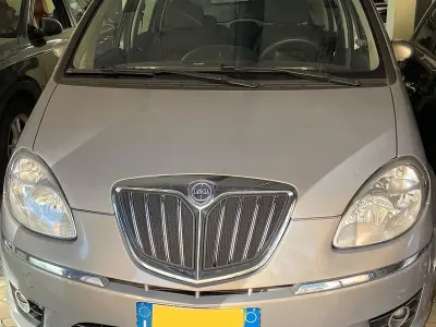 Usata Lancia Musa 95 CV (69 kW) 2009 Grigio Monovolume