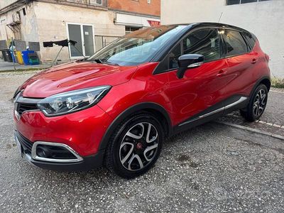 Usata Renault Captur 90 CV (66 kW) 2014 Rosso SUV