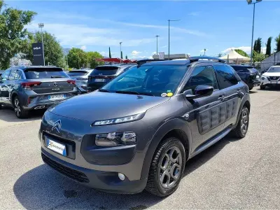 Usata Citroën C4 Shine 100 CV (73 kW) 2018 Grigio SUV