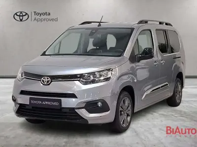 Usata Toyota Proace City City 131 CV (96 kW) 2023 Argento Monovolume