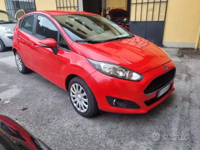 Usado Ford Fiesta Business Edition 95 HP (69 kW) 2016 Vermelho Citadino