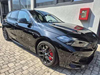 Usata BMW 118 136 CV (100 kW) 2025 Nero Utilitaria