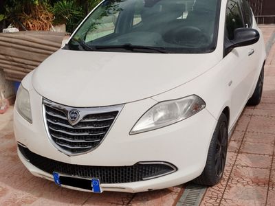 usata Lancia Ypsilon bifuel benzina gas