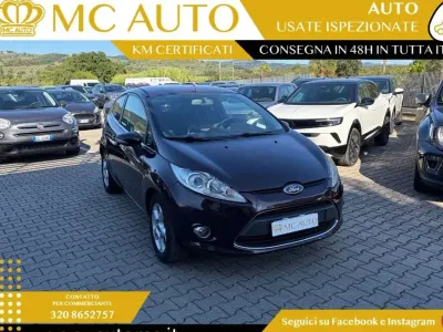 Usata Ford Fiesta Titanium 97 CV (71 kW) 2010 Bordeaux Utilitaria