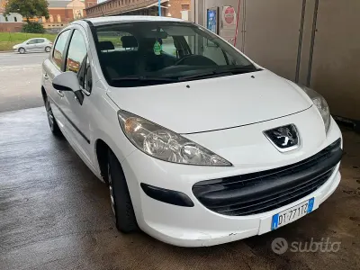 Usata Peugeot 207 88 CV (64 kW) 2009 Berlina