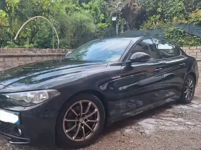 Usata Alfa Romeo Giulia Super 150 CV (110 kW) 2017 Berlina