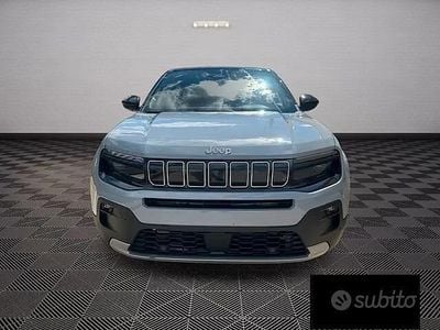 Ny Jeep Avenger Summit 101 HK (74 kW) 2025 Vit SUV